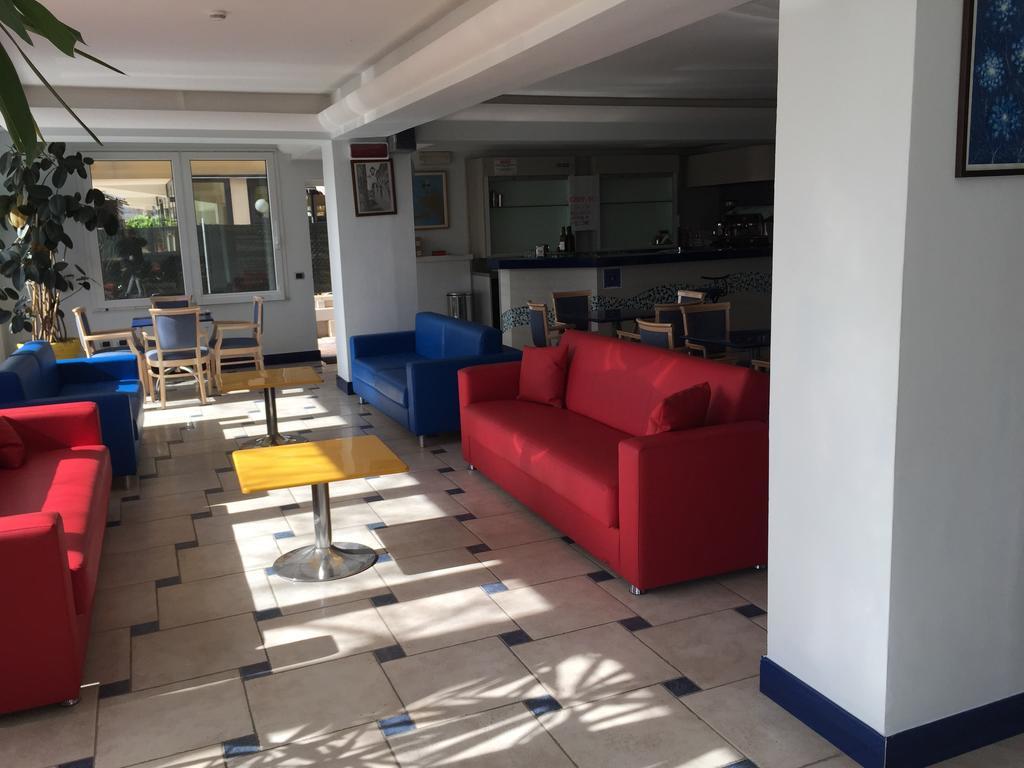 Hotel Bristol มิซาโน อาดรีอาติโก ภายนอก รูปภาพ