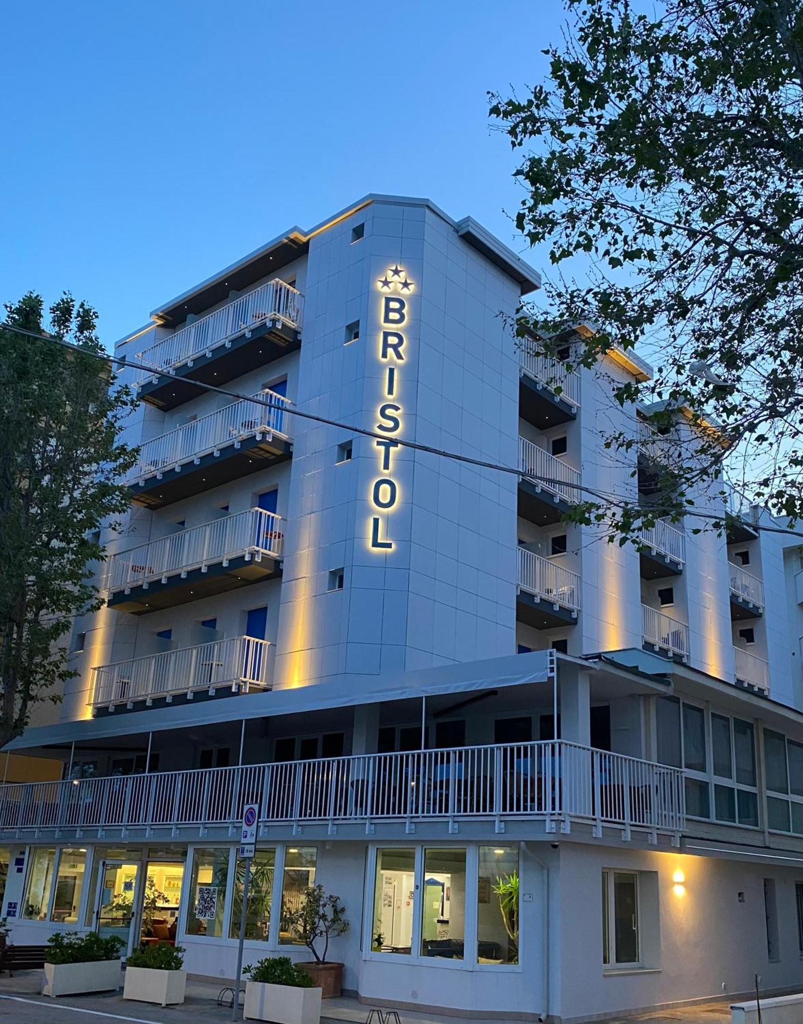 Hotel Bristol มิซาโน อาดรีอาติโก ภายนอก รูปภาพ