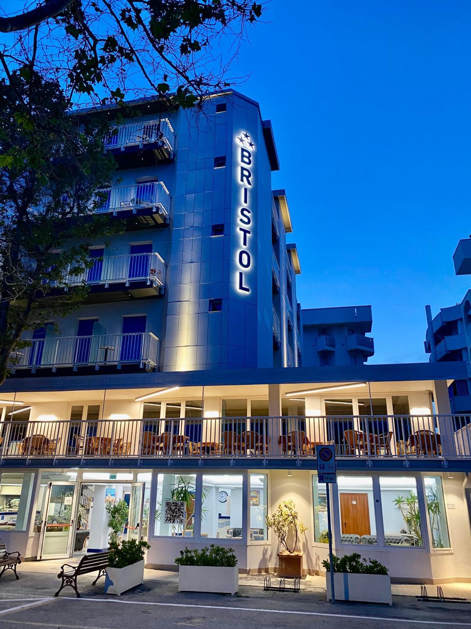 Hotel Bristol มิซาโน อาดรีอาติโก ภายนอก รูปภาพ