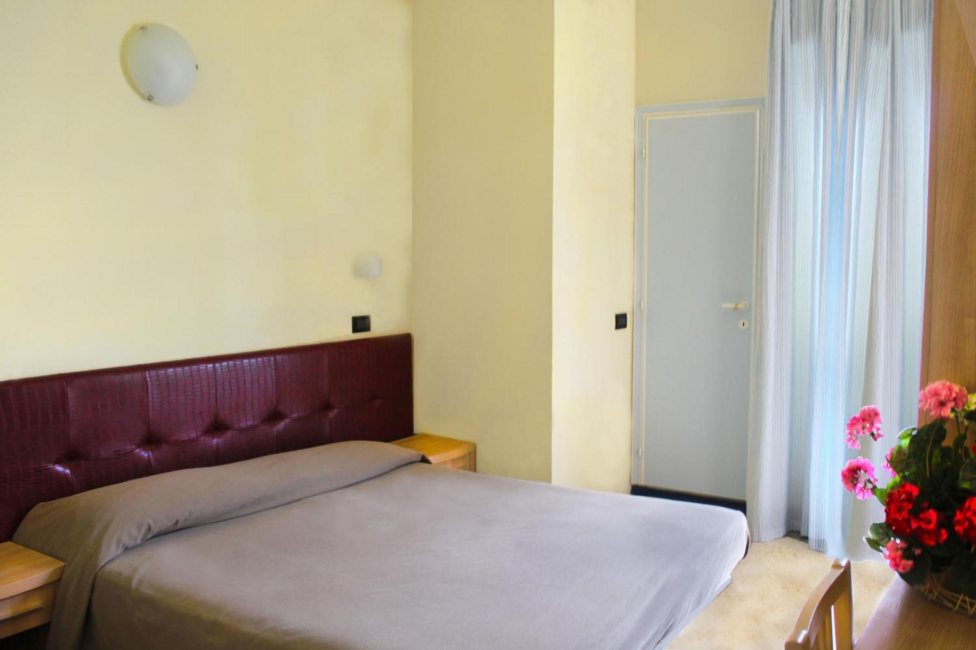 Hotel Bristol มิซาโน อาดรีอาติโก ภายนอก รูปภาพ