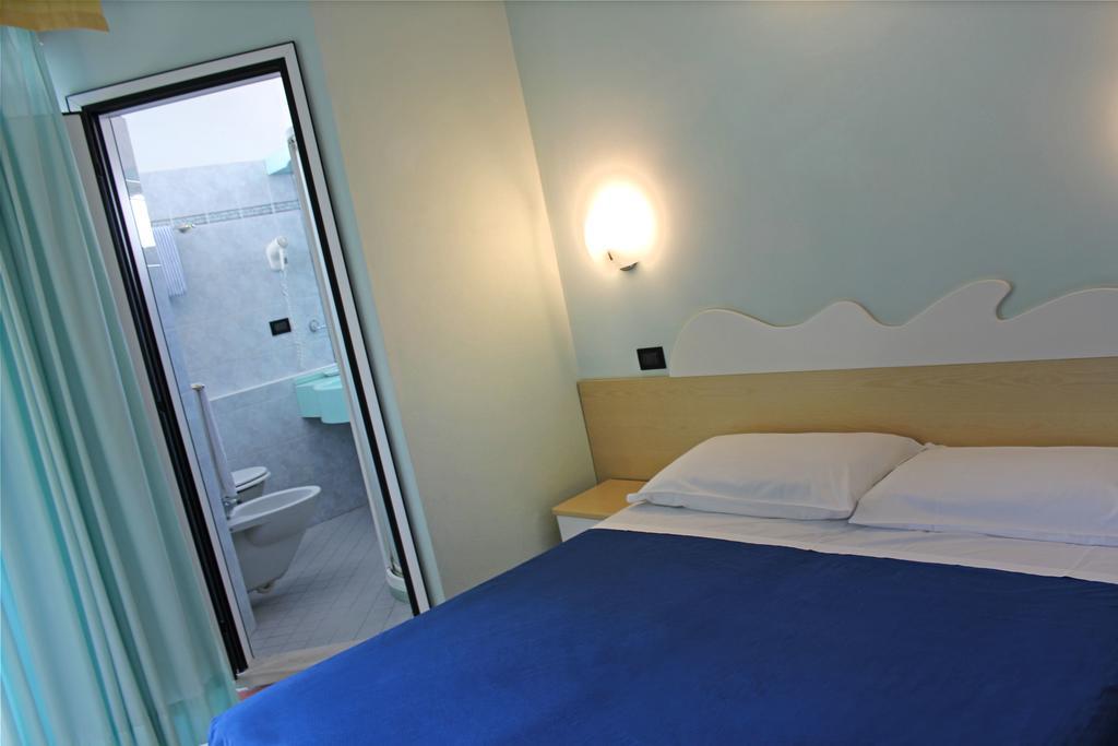 Hotel Bristol มิซาโน อาดรีอาติโก ภายนอก รูปภาพ