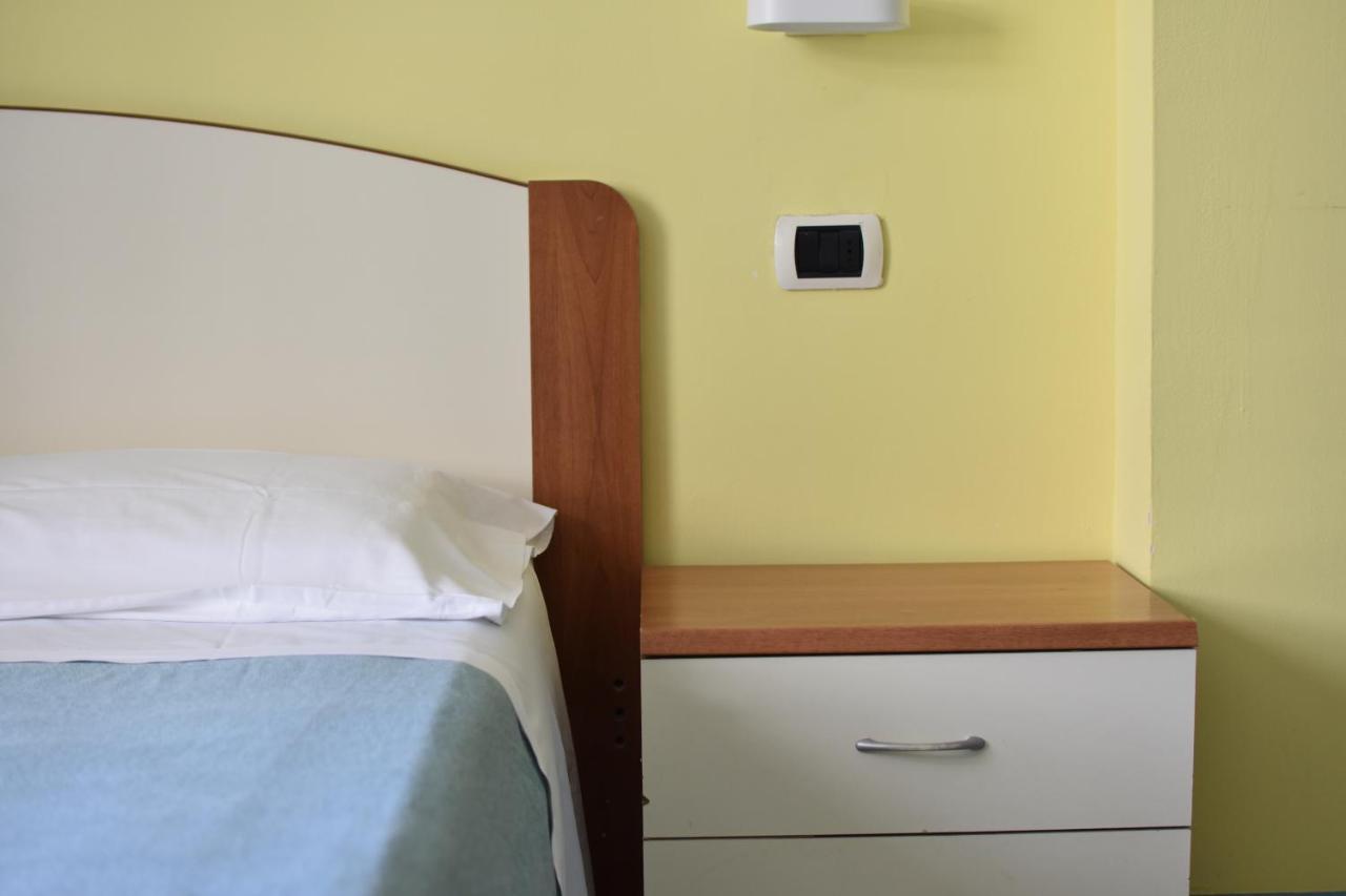 Hotel Bristol มิซาโน อาดรีอาติโก ภายนอก รูปภาพ
